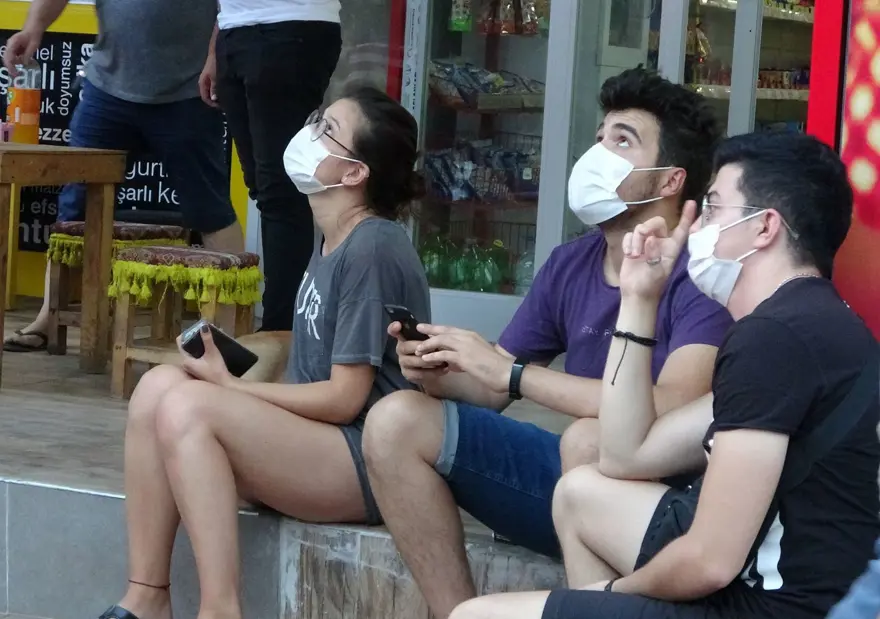 Antalya'da intihar girişimini film gibi izlediler 3