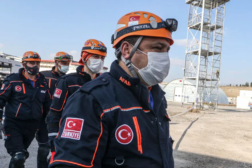 AFAD GÖNÜLLÜSÜ NASIL OLUNUR, AFAD KURTARMA GÖNÜLLÜSÜ NE İŞ YAPAR? 8