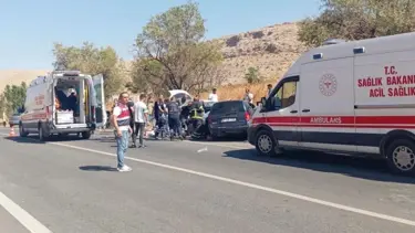 Mardin’de iki otomobil çarpıştı: 12 yaralı