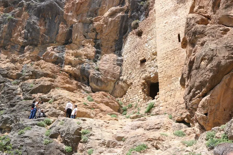 Torosların Sümelası olarak tabir edilen Sin Manastırı, keşfedilmeyi bekliyor 11