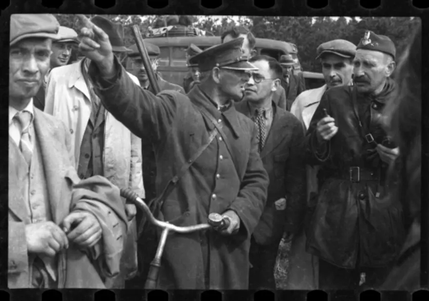 Nazi vahşetini gizlice fotoğrafladı 43