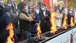 Adana Uluslararası Lezzet Festivali'nin mangal ateşi yandı