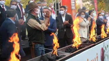 Adana Uluslararası Lezzet Festivali'nin mangal ateşi yandı