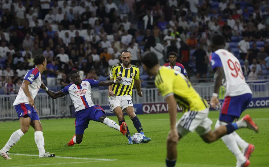 Fenerbahçe Lyon'u eledi, Fransızlar şaştı kaldı. "Acı bir hayal kırıklığı" 1 Fenerbahçe Lyon'u eledi, Fransızlar şaştı kaldı. "Acı bir hayal kırıklığı" 1