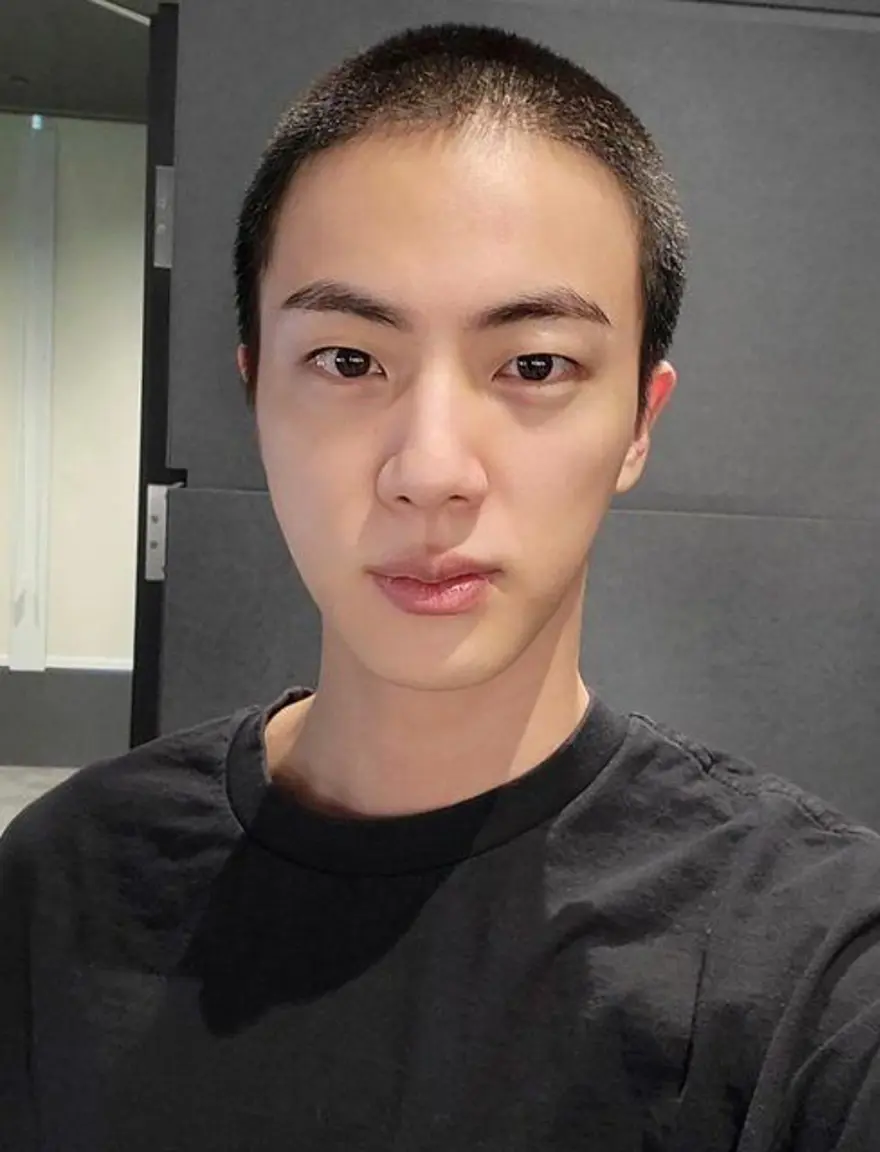 SAÇLARINI KESTİRDİ 1 SAÇLARINI KESTİRDİ 1