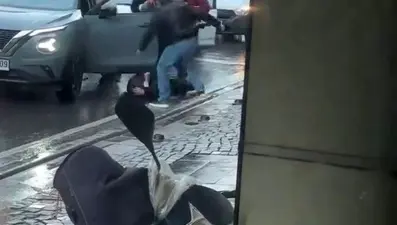 Park kavgasında tekmeler ve yumruklar konuştu