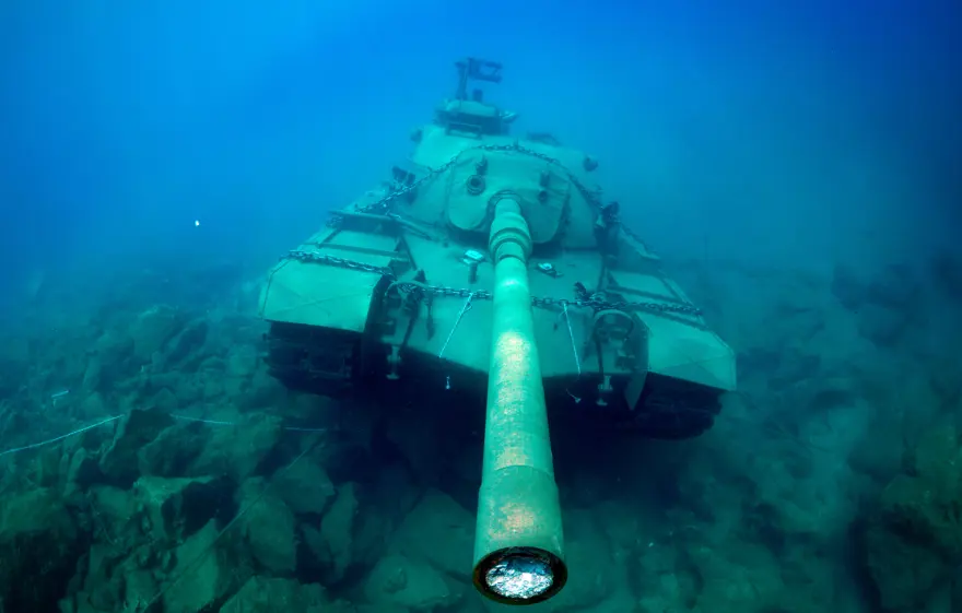 45 tonluk tank Akdeniz'in derinliklerinde 1