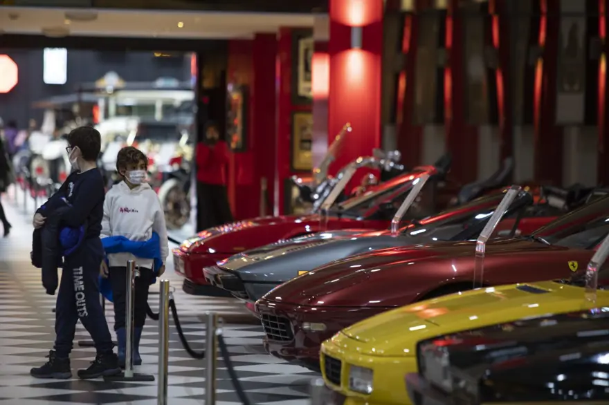 Klasik otomobil ve motosiklet müzesi Key Museum tarihe ışık tutuyor 43