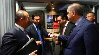 Cumhurbaşkanı Erdoğan, Bulgar bakana sigarayı bıraktırdı