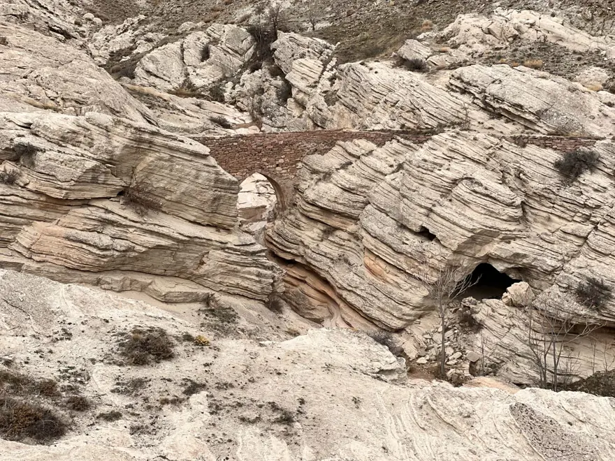 "KÖPRÜ İSMİNİ EFSANEDEN ALDIĞI DÜŞÜNÜLÜYOR" 3