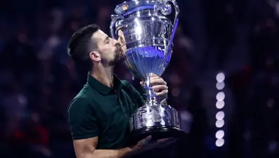 Djokovic, 8. kez sezonu dünya 1 numarası olarak bitirmeyi garantiledi