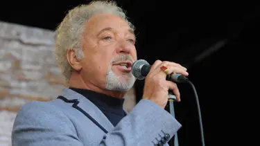 Tom Jones hakkında çocuğa cinsel istismar suçlaması