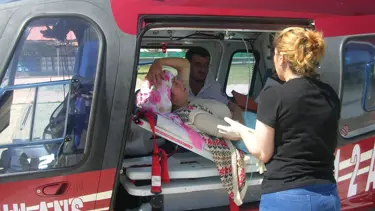 Gökyüzünde doğum yaptı