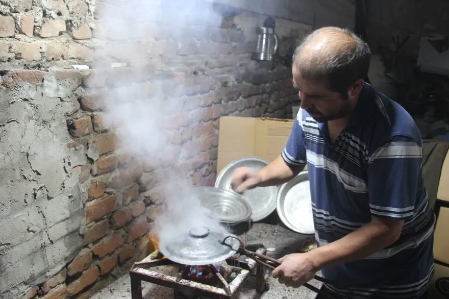 Anadolu'nun kaybolmaya yüz tutan mesleği: Yeniden çırak yetişmiyor 5 Anadolu'nun kaybolmaya yüz tutan mesleği: Yeniden çırak yetişmiyor 5