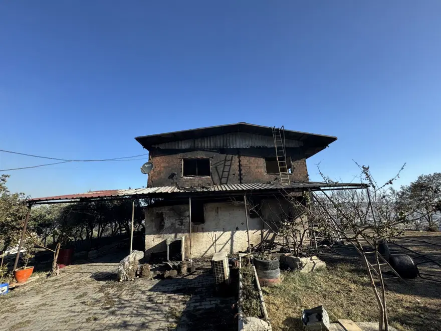 MAHALLE SİYAH ÖRTÜYLE KAPLANDI 2 MAHALLE SİYAH ÖRTÜYLE KAPLANDI 2