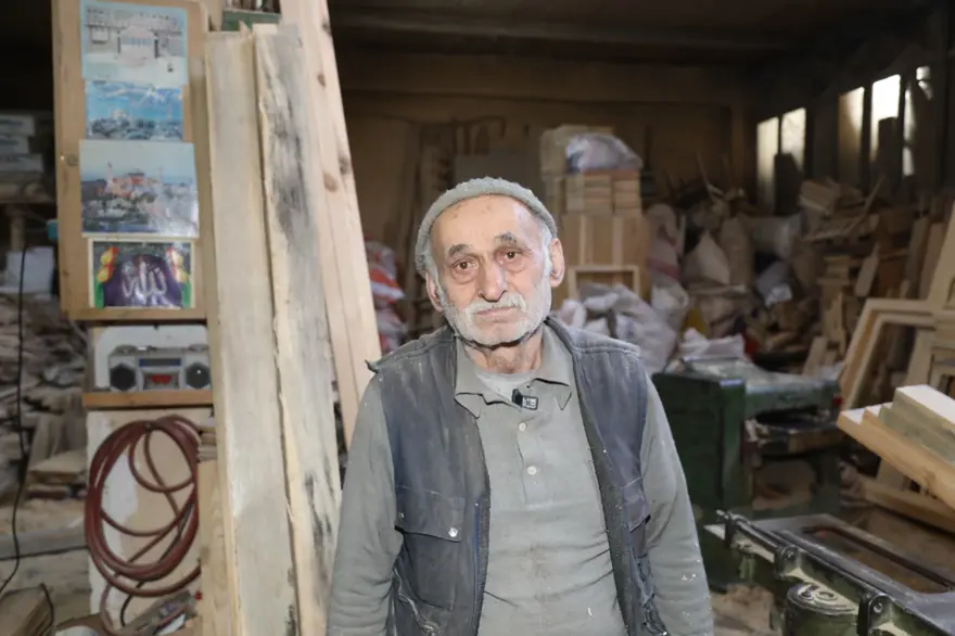55 yıldır çam kokusundan vazgeçmiyor: 79 yaşında baba mesleğini sürdürüyor 4