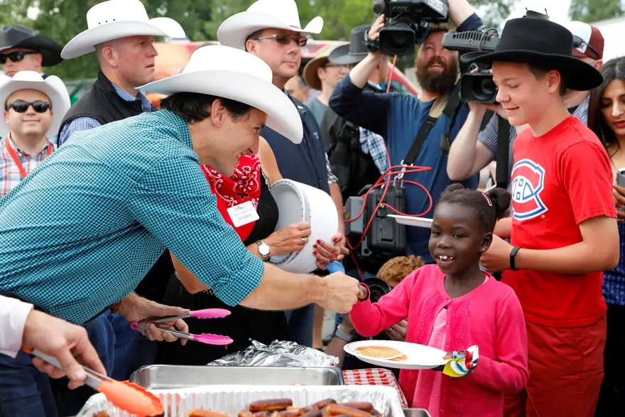 Justin Trudeau "kovboy" oldu 4