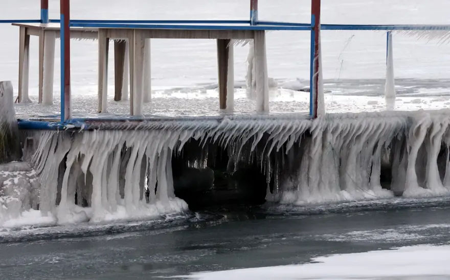 Antartika değil Çıldır Gölü: "Ağlayarak dondu" 2