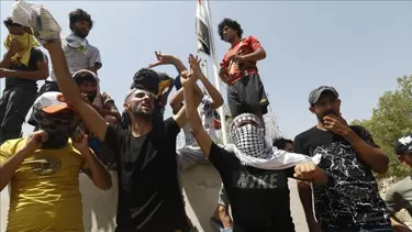Irak'taki protestolarda bir gösterici daha öldü