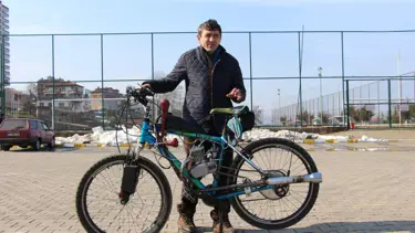 Otomobil alamayınca bisikletine motor taktı