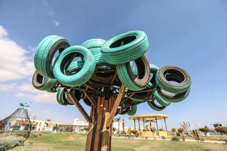 Mısır'daki BM İklim Zirvesi'nde geri dönüşüm malzemelerinden sanat eserleri 3