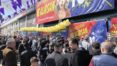 Bursa’da indirim izdihamı