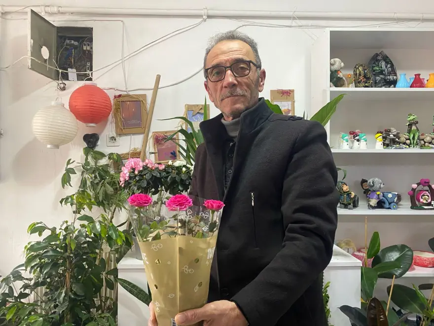 ''GENELLİKLE KIRMIZI GÜL TERCİH EDİLİYOR'' 3