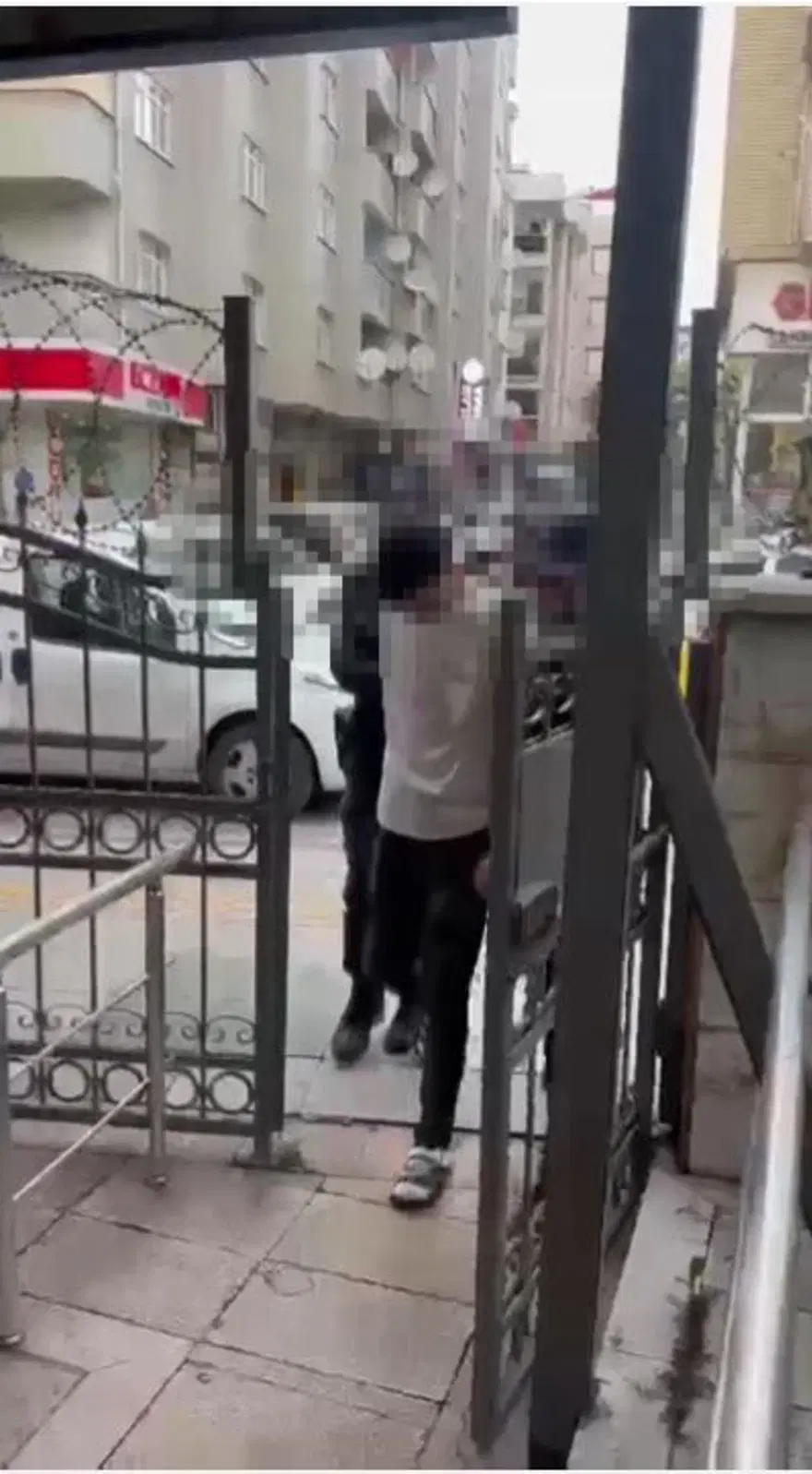 İstanbul'da trafikte bıçaklı saldırı 2 İstanbul'da trafikte bıçaklı saldırı 2