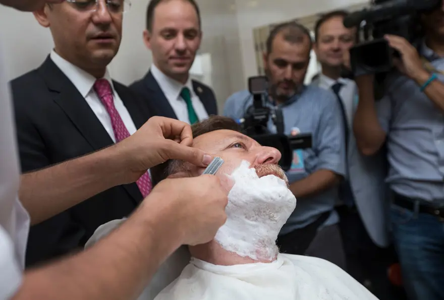 OHAL bitti, sakal gitti (CHP'li Aytuğ Atıcı tıraş oldu) 14