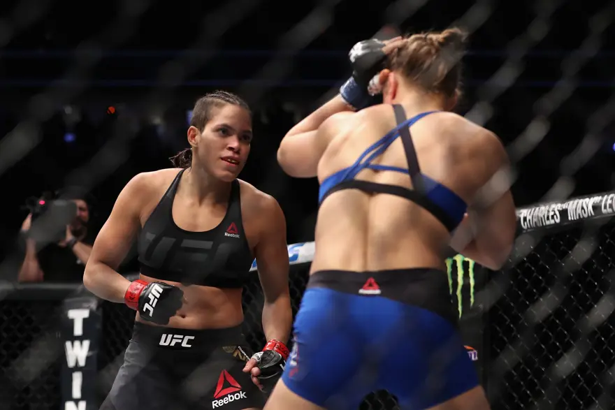 Eski şampiyon Rousey 48 saniyede nakavt oldu 1