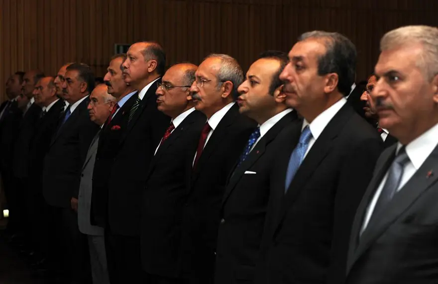 Seçimden sonra ilk kez 4 Seçimden sonra ilk kez 4