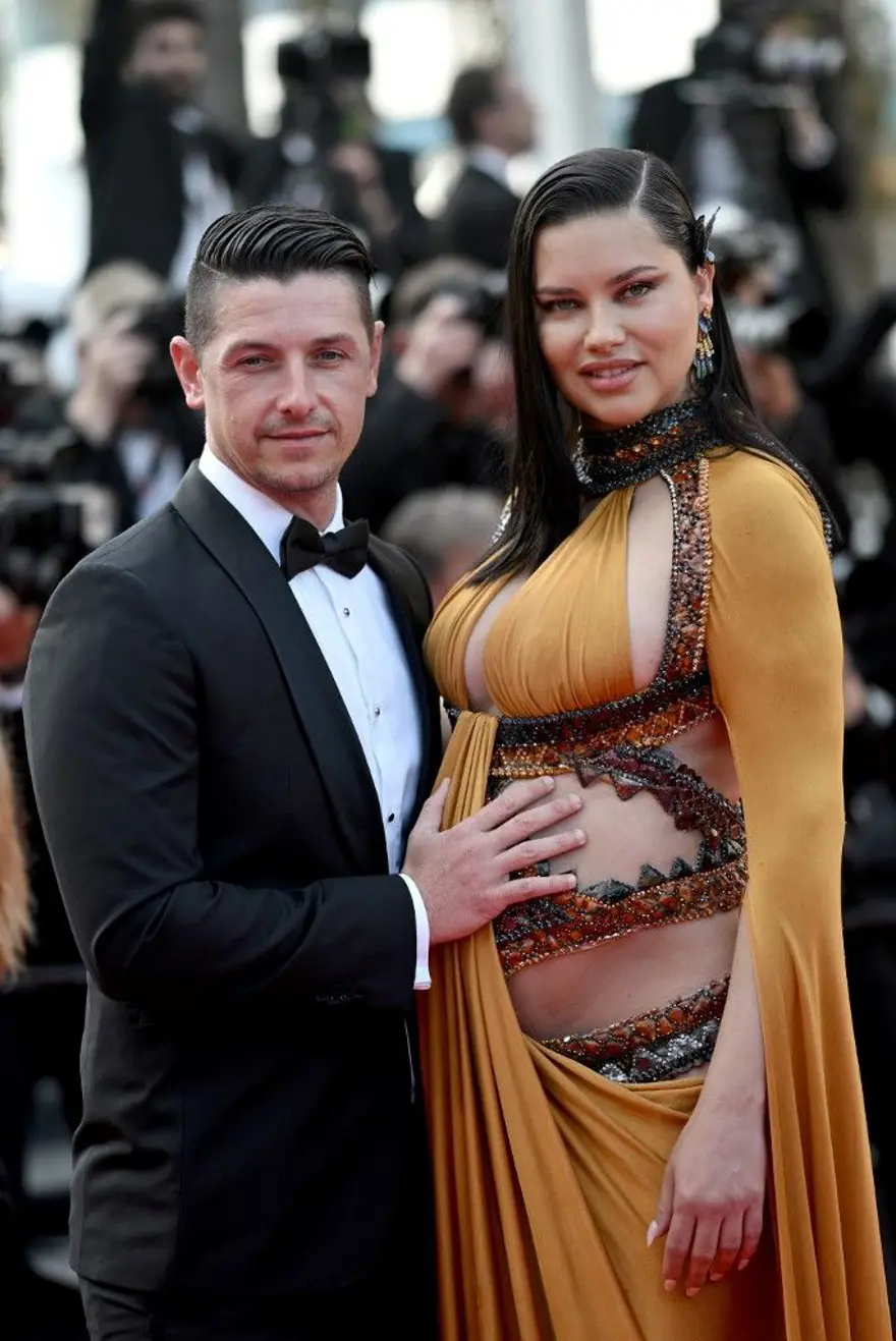 Adriana Lima üçüncü çocuğunu dünyaya getirdi 1
