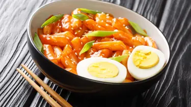 Kore mutfağından Tteokbokki tarifi (Tteokbokki nasıl yapılır, gerekli malzemeler neler?)