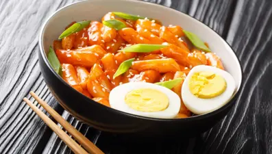 Kore mutfağından Tteokbokki tarifi (Tteokbokki nasıl yapılır, gerekli malzemeler neler?)
