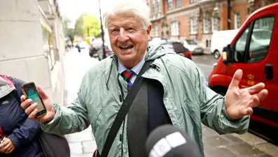 Babasından Boris Johnson’a Brexit tepkisi: Fransa vatandaşlığına başvurdu