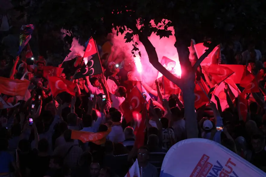 Türkiye genelinde seçim kutlamaları 15