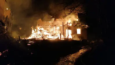 Sivas'ta yangın: 4 ev kül oldu