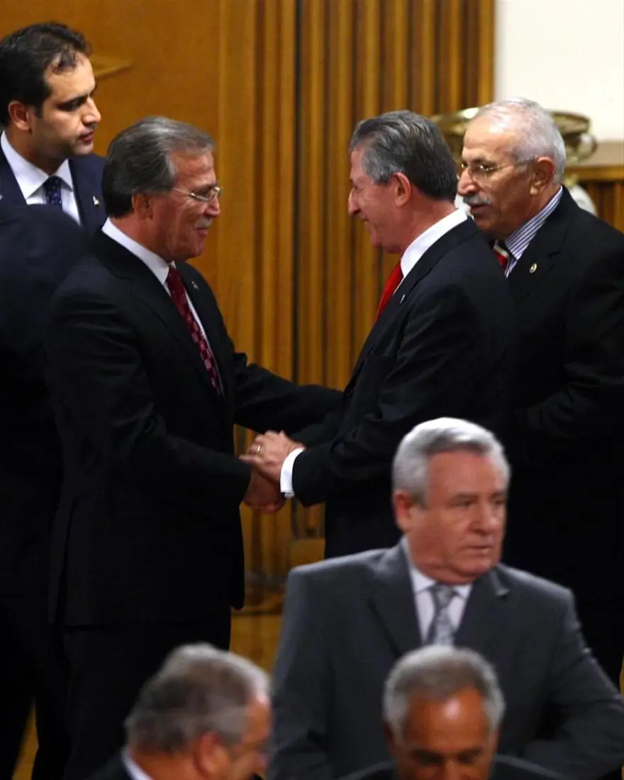 Siyasetçiler resepsiyonda buluştu 15