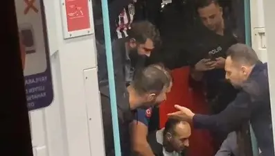 Yolun karşısına geçmeye çalışırken tramvayın altında kaldı