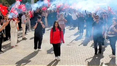 Dünya şampiyonu Ayşegül’e çoşkulu karşılama