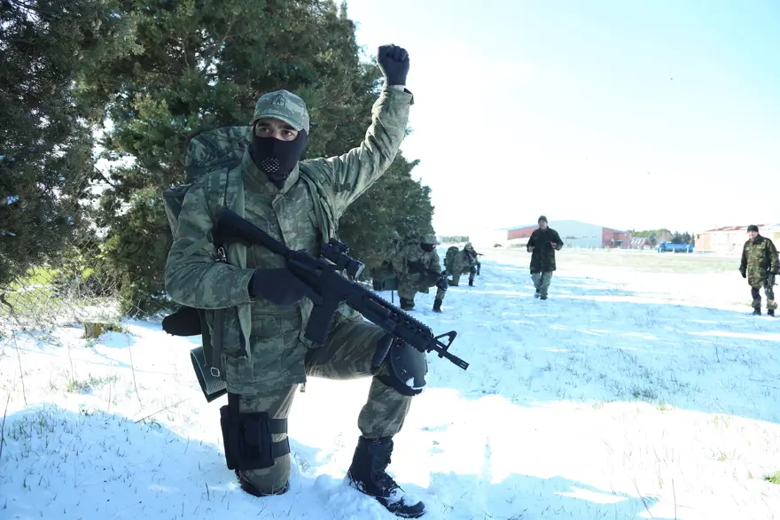 'Söz' dizisi oyuncuları askeri eğitim aldı 9 'Söz' dizisi oyuncuları askeri eğitim aldı 9