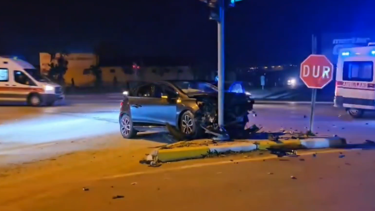 Çorum'da polis otosu ile otomobil çarpıştı: Yaralılar var