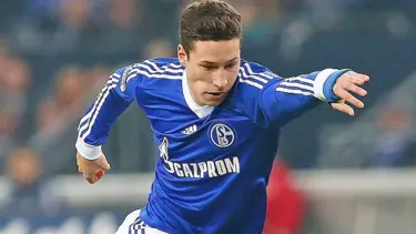 60 milyonu elinin tersiyle itti