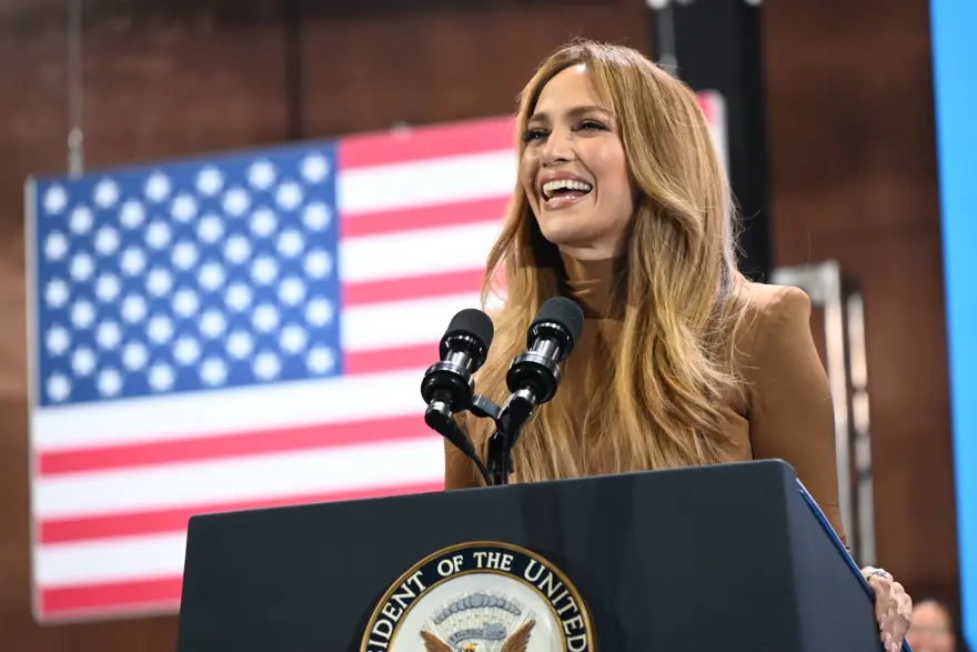 PORTO RİKOLU SANATÇILARDAN TEPKİ 8