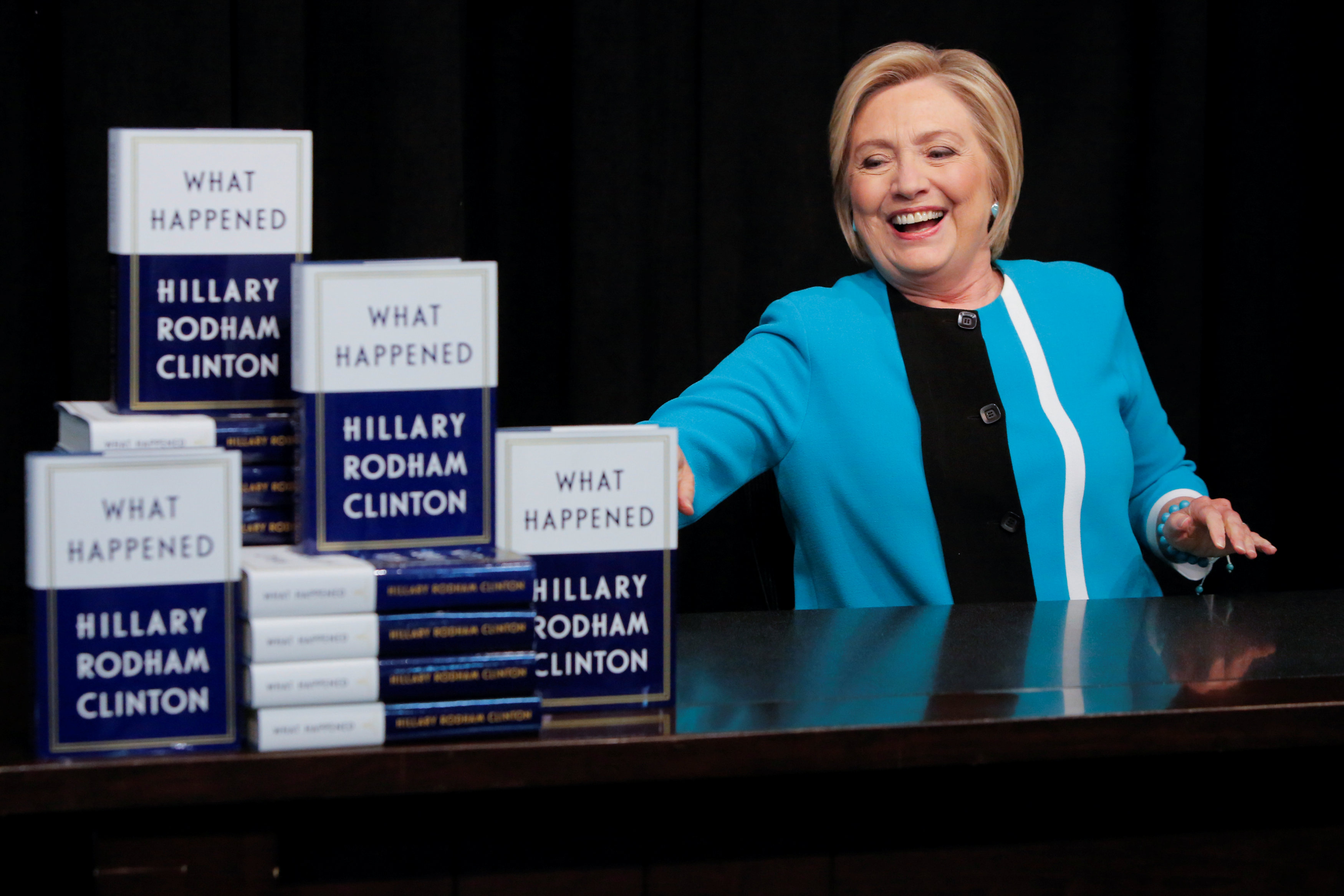 Hillary Clinton'ın kitabı yayımlandı
