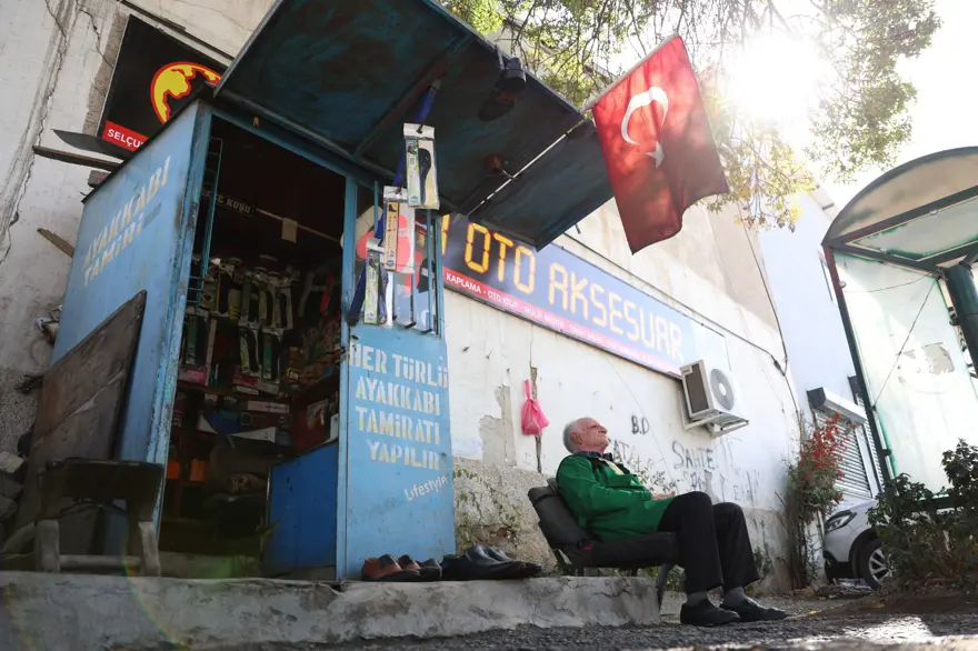 2 metrekarede 45 yıl geçirdi: 73 yaşında ama mesleğini hala sürdürüyor 4 2 metrekarede 45 yıl geçirdi: 73 yaşında ama mesleğini hala sürdürüyor 4