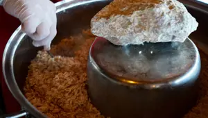 Aydın'ın "adak yemeği." Dileklerin gerçekleşmesi için pişiriliyor