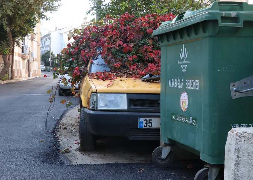 Haber: Sahibi ölen araba 8 yıldır aynı noktada…