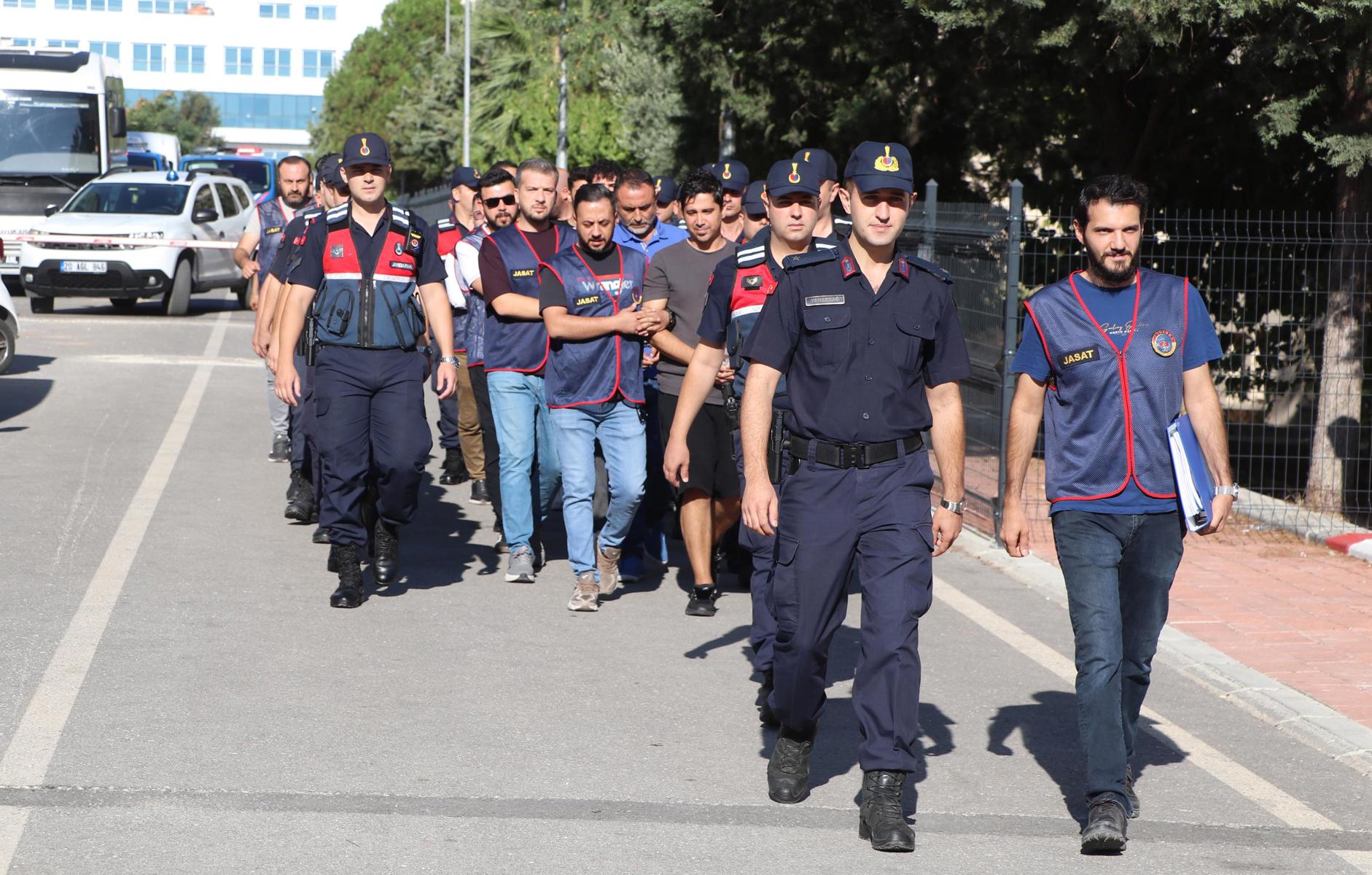 2 kişiyi kaçırıp darbettiler, 3 milyon lira haraç aldılar. 7 kişi tutuklandı
