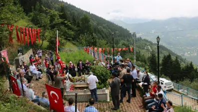 Şehit Eren Bülbül, mezarı başında dualarla anıldı